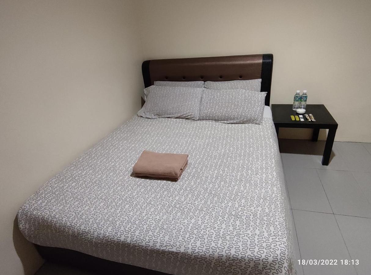 Fifty Seven Inn Batu Pahat Exterior photo